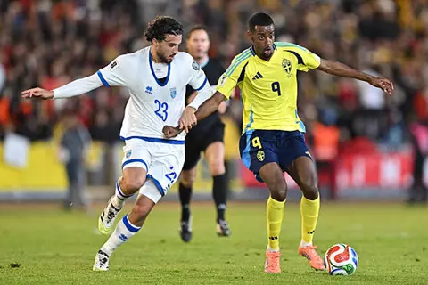 بمشاركة إيزاك وجيوكيريس.. السويد تسقط أمام كوسوفو في تصفيات كأس العالم